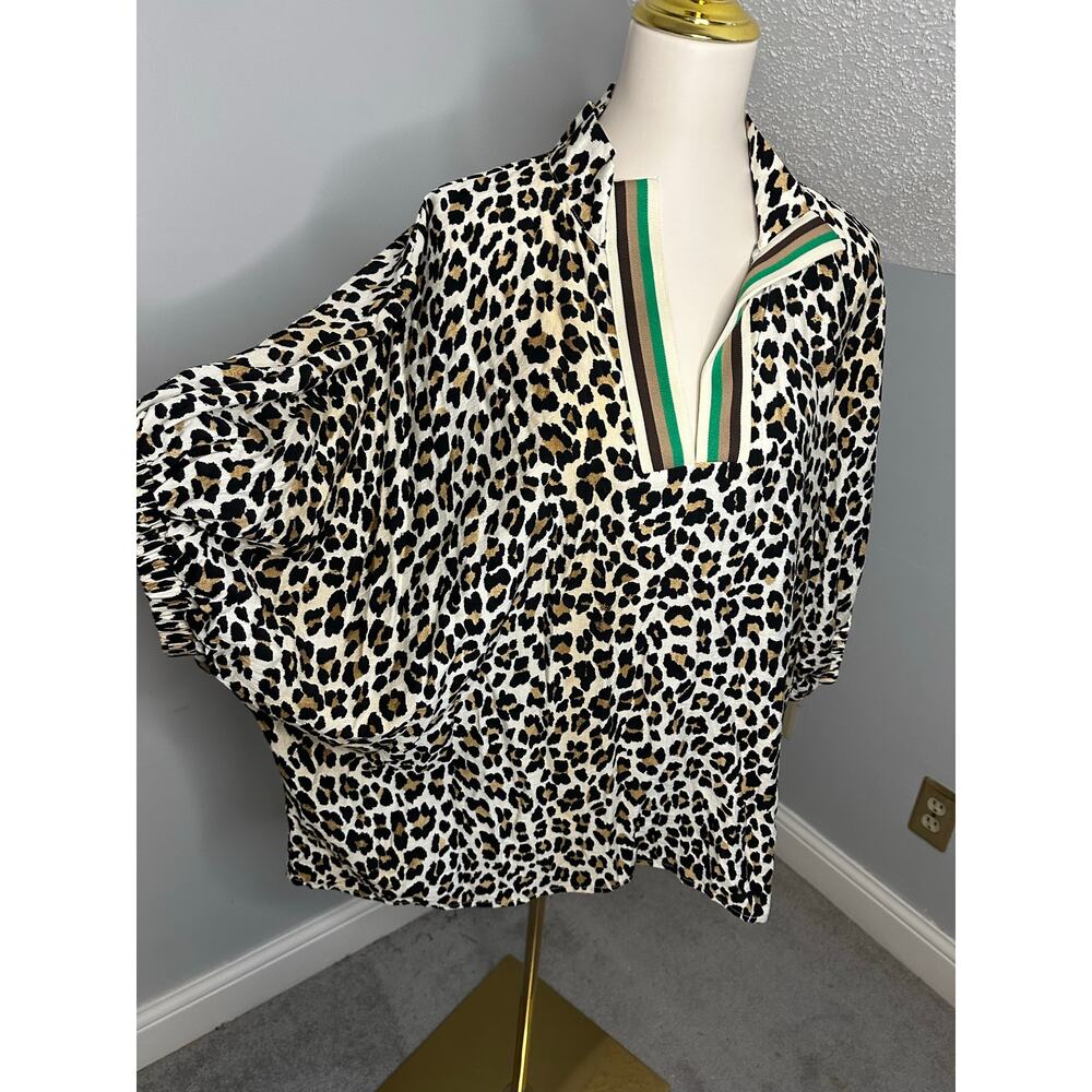 EUC Entro Camel Leopard Print High Neck Green Stripe Dolman Sleeve Top w/Jewelry - Picture 4 of 9